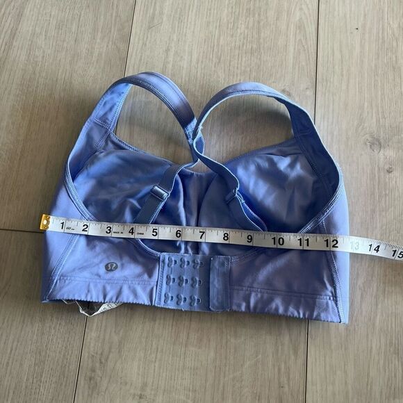 Lululemon women’s bra size 32E - Picture 3 of 6